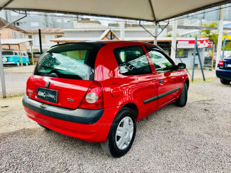 CLIO 1.0 AUTHENTIQUE 8V GASOLINA 2P MANUAL - 2005 - CAXIAS DO SUL