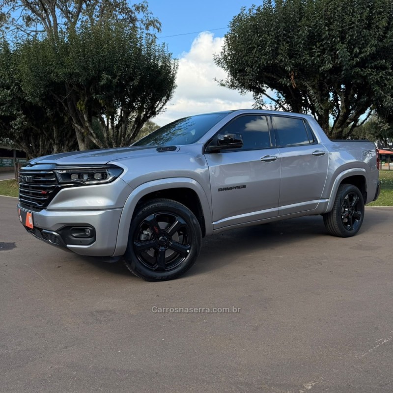 rampage 2.0 hurricane r t 4 4x4 turbo gasolina 4p automatico 2026 vacaria
