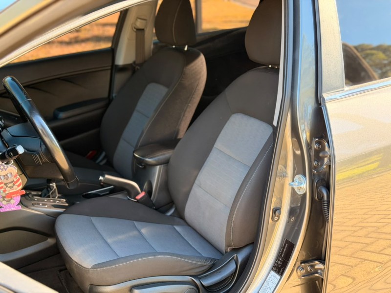 CERATO 1.6 SX3 16V FLEX 4P AUTOMÁTICO - 2014 - CANELA