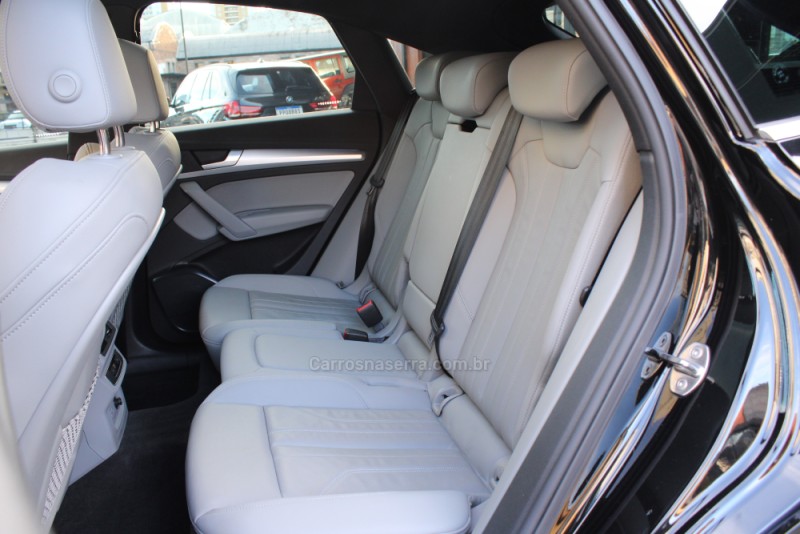 Q5 2.0 45 TFSI PHEV SPORTBACK S LINE BLACK QUATTRO HÍBRIDO 4P AUTOMÁTICO - 2024 - CAXIAS DO SUL