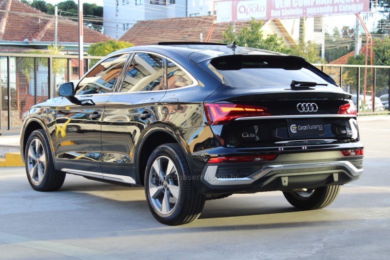 Q5 2.0 45 TFSI PHEV SPORTBACK S LINE BLACK QUATTRO HÍBRIDO 4P AUTOMÁTICO - 2024 - CAXIAS DO SUL