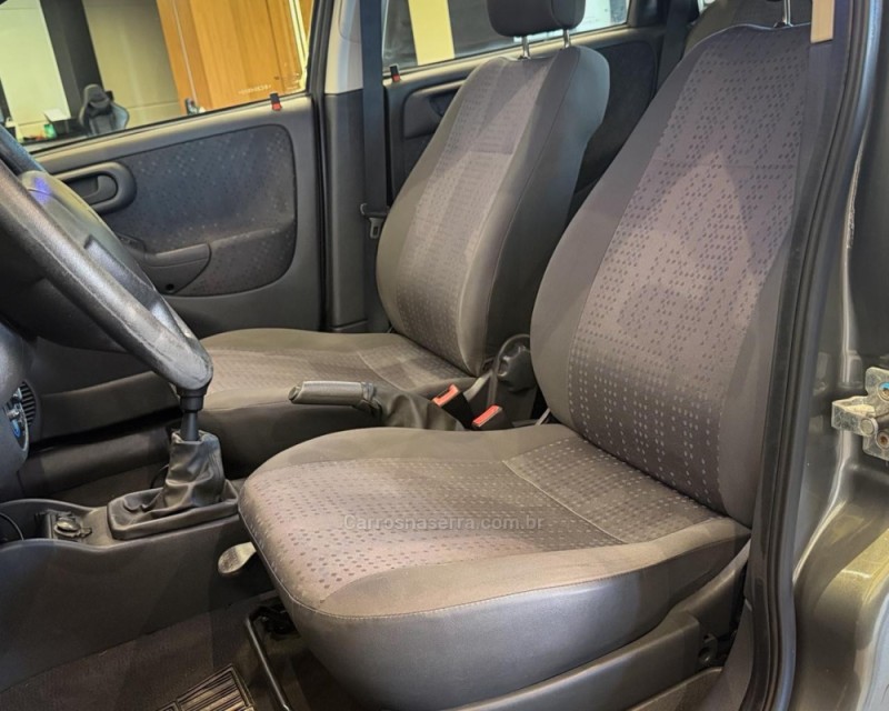 CORSA 1.4 MPFI MAXX 8V FLEX 4P MANUAL - 2011 - GARIBALDI