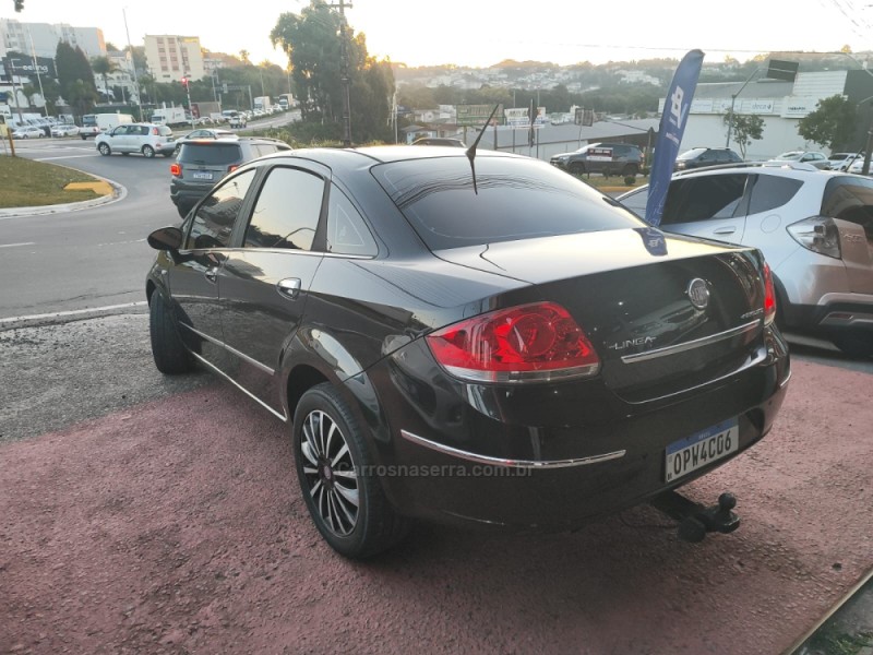 LINEA 1.8 ESSENCE 16V FLEX 4P MANUAL - 2013 - FARROUPILHA
