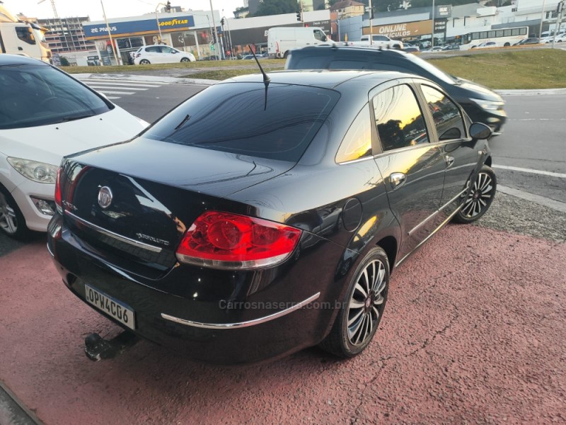 LINEA 1.8 ESSENCE 16V FLEX 4P MANUAL - 2013 - FARROUPILHA