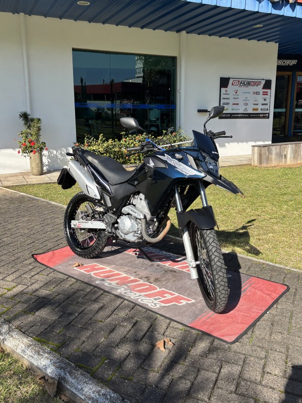 XRE 300  - 2019 - FELIZ