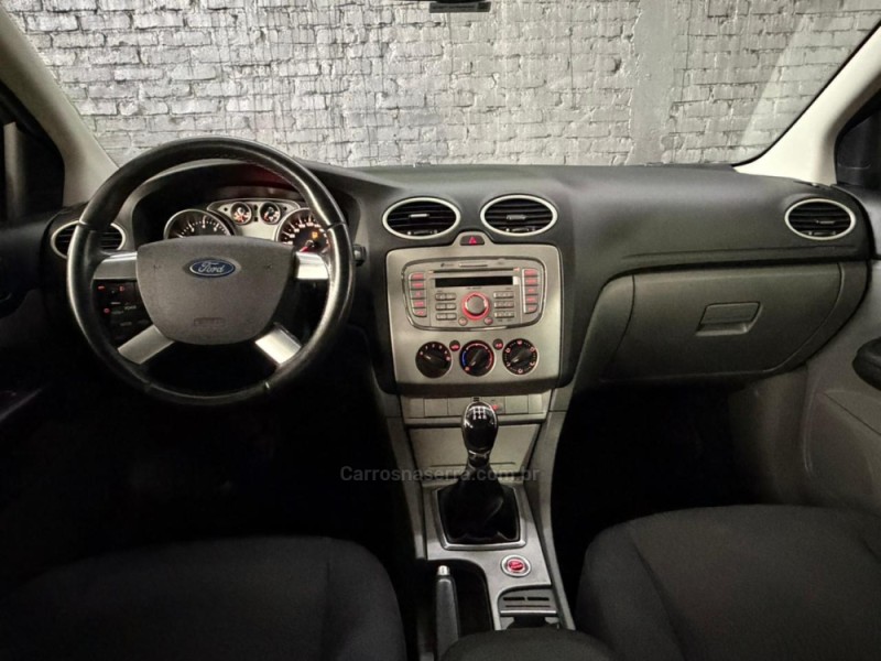FOCUS 2.0 GLX SEDAN 16V FLEX 4P MANUAL - 2012 - CAXIAS DO SUL