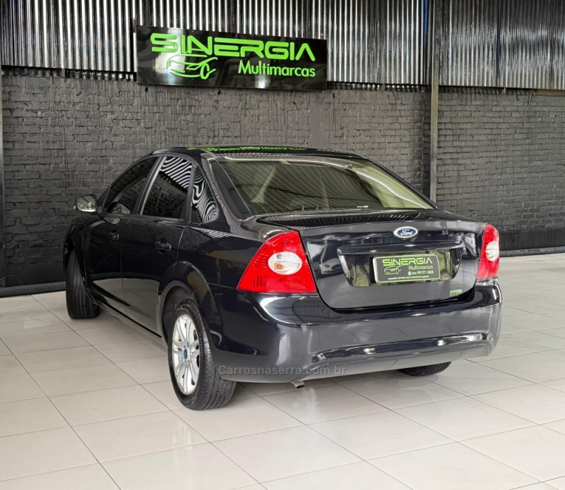 FOCUS 2.0 GLX SEDAN 16V FLEX 4P MANUAL - 2012 - CAXIAS DO SUL