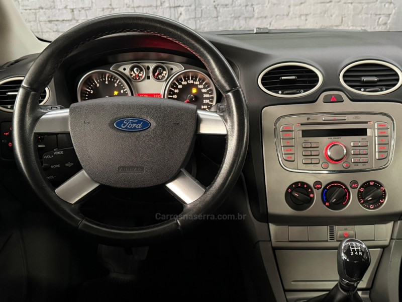 FOCUS 2.0 GLX SEDAN 16V FLEX 4P MANUAL - 2012 - CAXIAS DO SUL