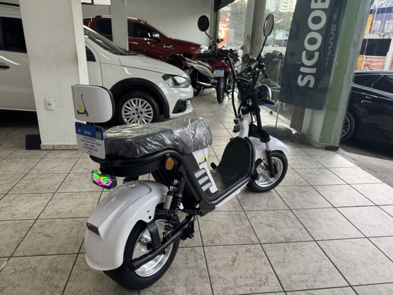 SCOOTER ELÉTRICA  - 2027 - GARIBALDI