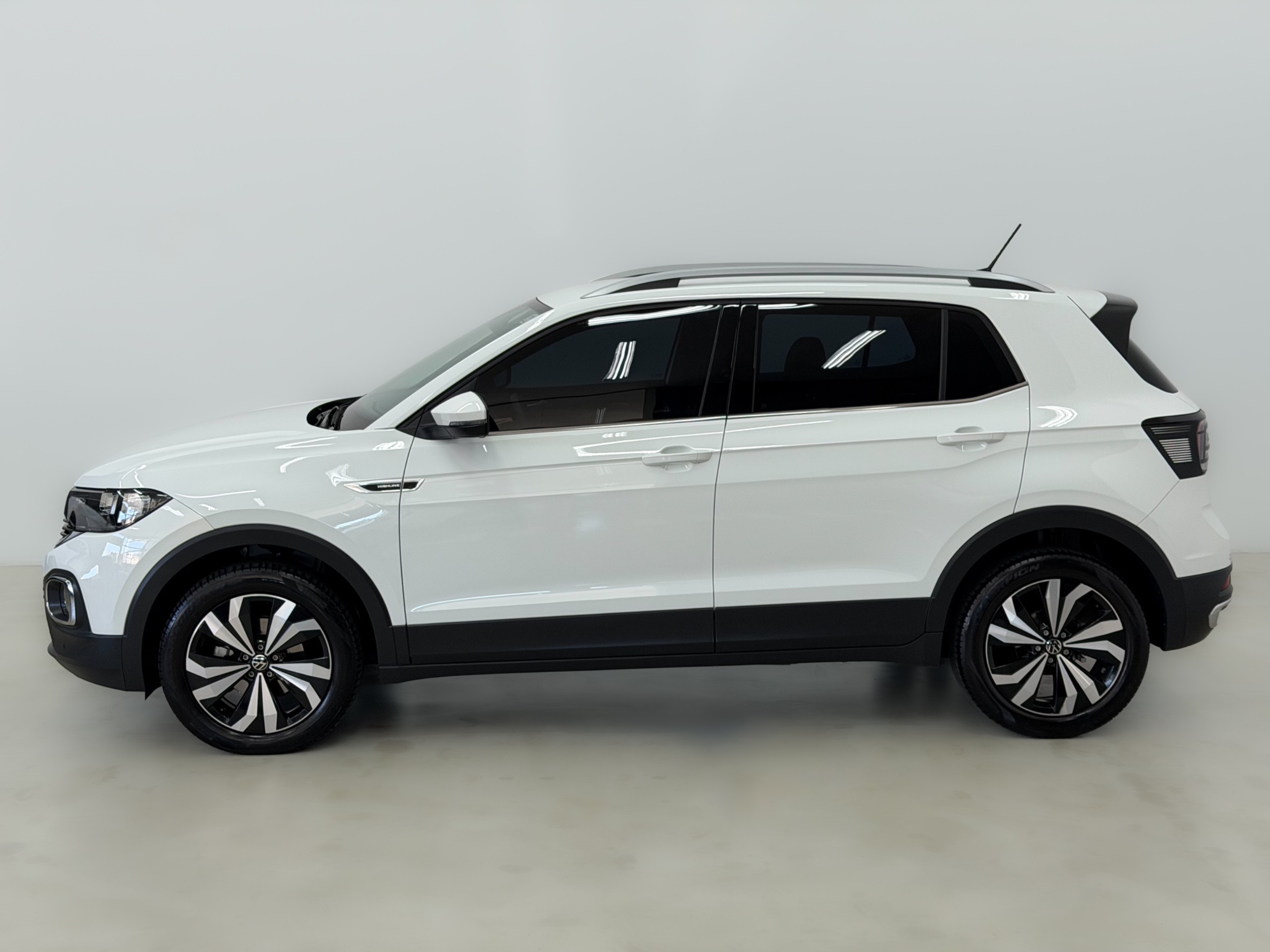 VOLKSWAGEN T-CROSS — foto 4