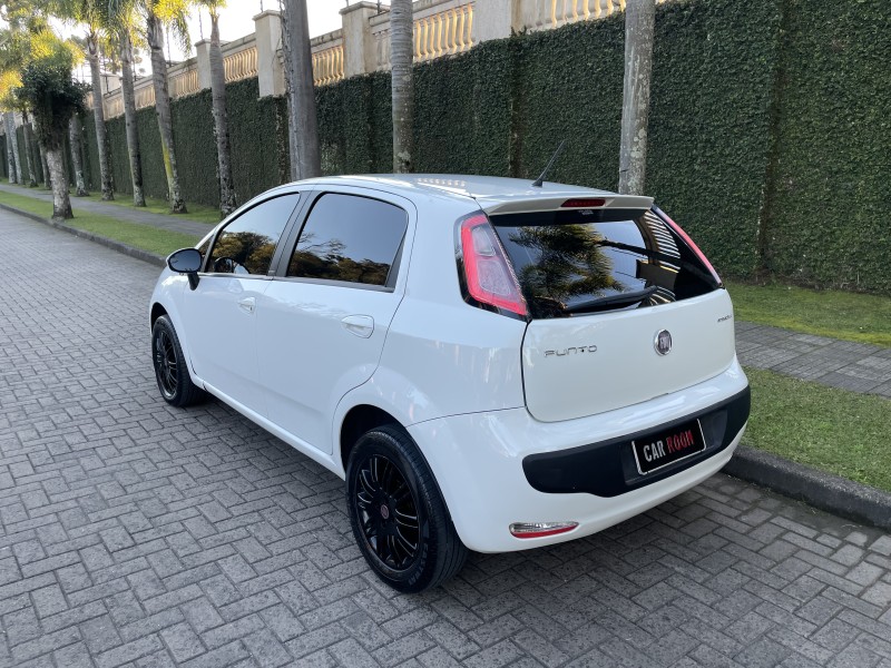 PUNTO 1.4 ATTRACTIVE 8V FLEX 4P MANUAL - 2014 - CAXIAS DO SUL