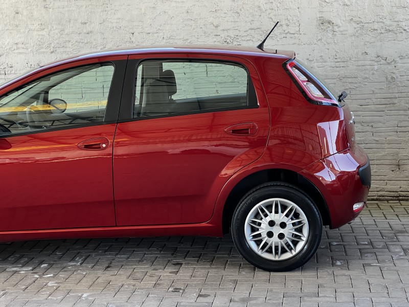 PUNTO 1.4 ATTRACTIVE 8V FLEX 4P MANUAL - 2015 - BENTO GONçALVES