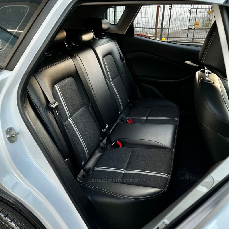 TRACKER 1.0 12V LTZ TURBO FLEX 4P AUTOMÁTICO - 2022 - VACARIA