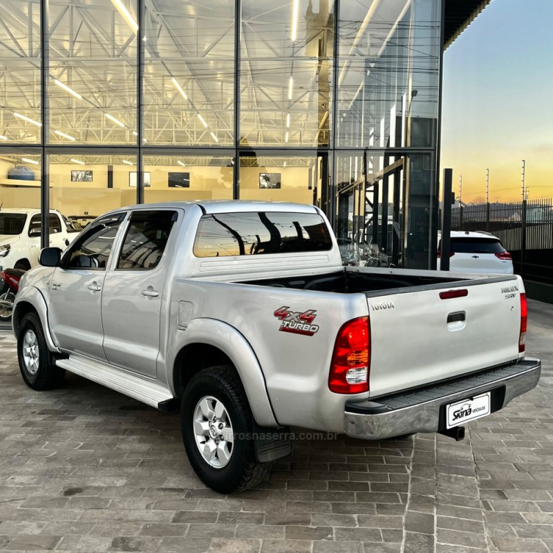 HILUX 2.5 4X4 CD 16V TURBO DIESEL 4P MANUAL - 2011 - VACARIA