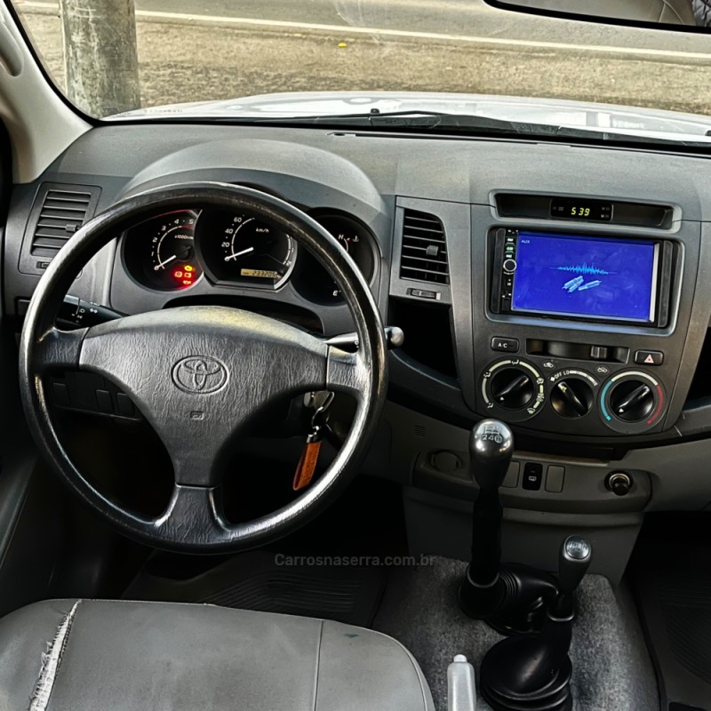 HILUX 2.5 4X4 CD 16V TURBO DIESEL 4P MANUAL - 2011 - VACARIA