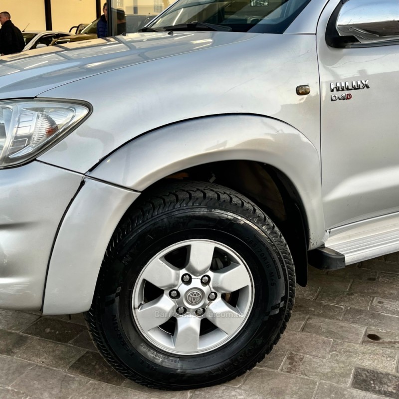HILUX 2.5 4X4 CD 16V TURBO DIESEL 4P MANUAL - 2011 - VACARIA