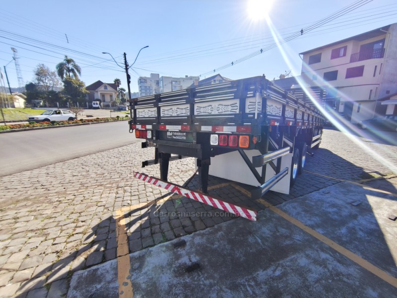 CARGO 815 E TURBO - 2011 - ANTôNIO PRADO