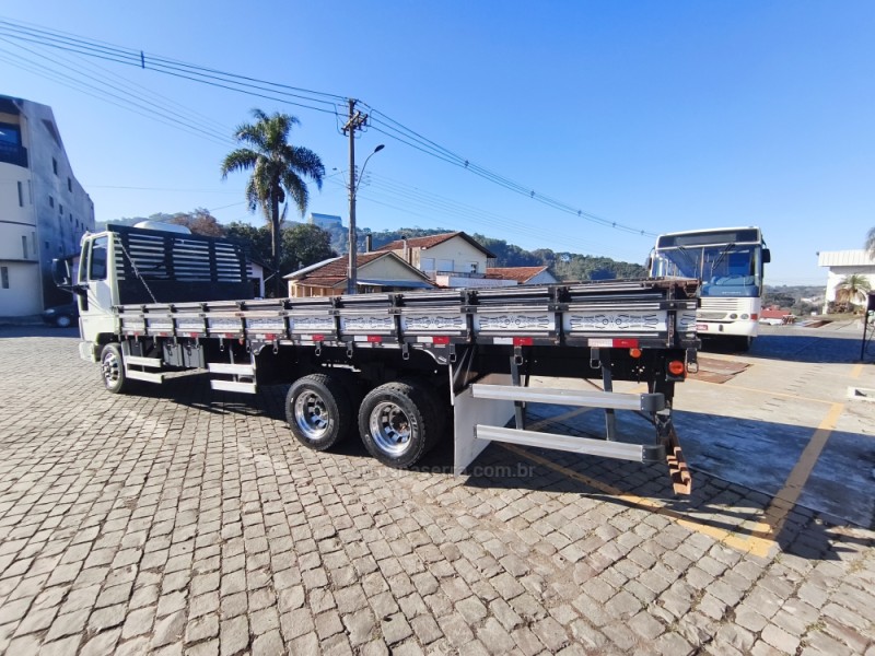 CARGO 815 E TURBO - 2011 - ANTôNIO PRADO