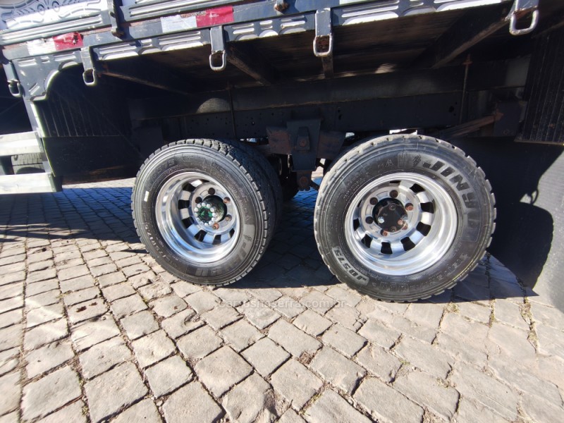CARGO 815 E TURBO - 2011 - ANTôNIO PRADO