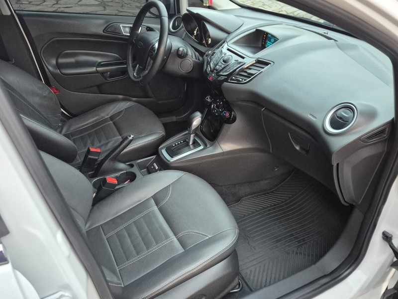 FIESTA 1.6 TITANIUM HATCH 16V FLEX 4P AUTOMÁTICO - 2017 - CAXIAS DO SUL