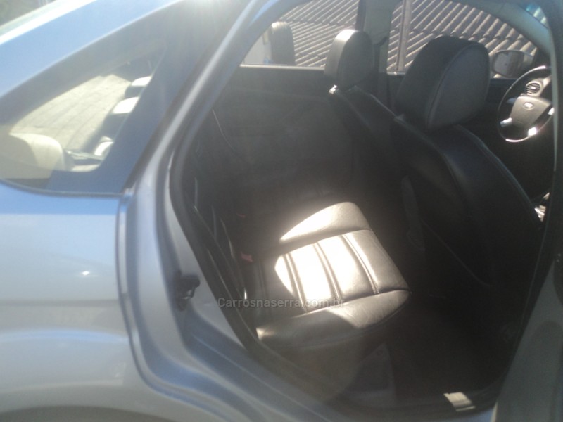 FOCUS 2.0 GHIA SEDAN 16V FLEX 4P MANUAL - 2012 - FARROUPILHA