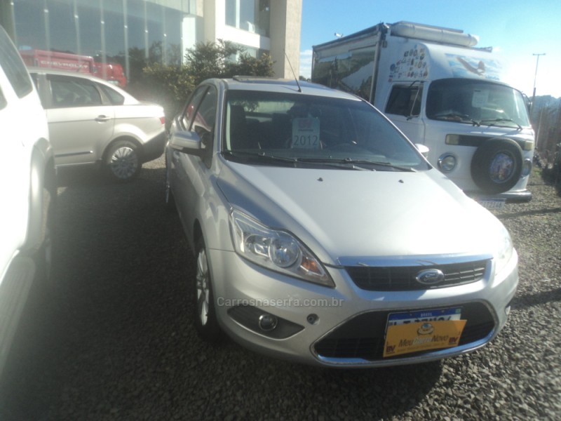 focus 2.0 ghia sedan 16v flex 4p manual 2012 farroupilha