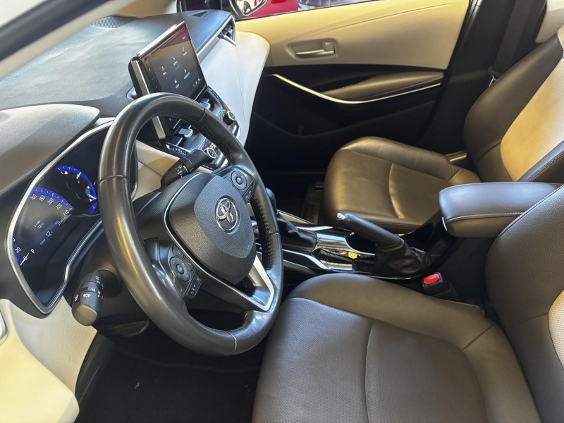 COROLLA 2.0 ALTIS PREMIUM 16V FLEX 4P AUTOMÁTICO - 2023 - FARROUPILHA