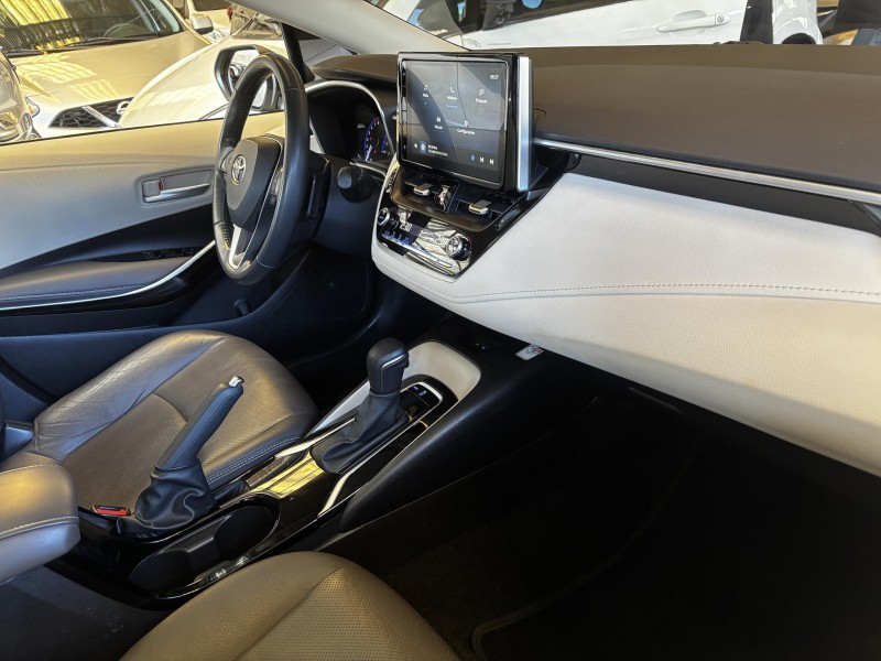 COROLLA 2.0 ALTIS PREMIUM 16V FLEX 4P AUTOMÁTICO - 2023 - FARROUPILHA