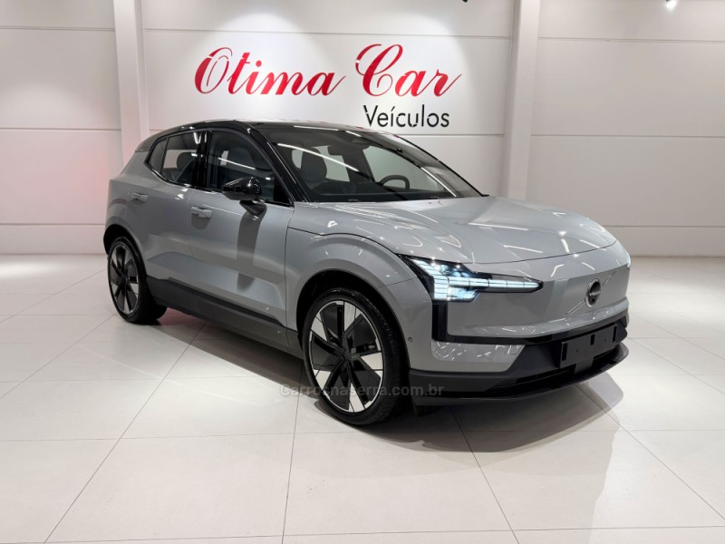 EX30 ULTRA EXTENDED RANGE - 2025 - FLORES DA CUNHA