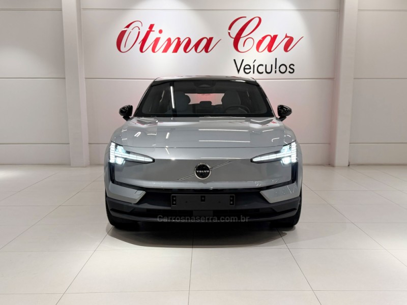 EX30 ULTRA EXTENDED RANGE - 2025 - FLORES DA CUNHA