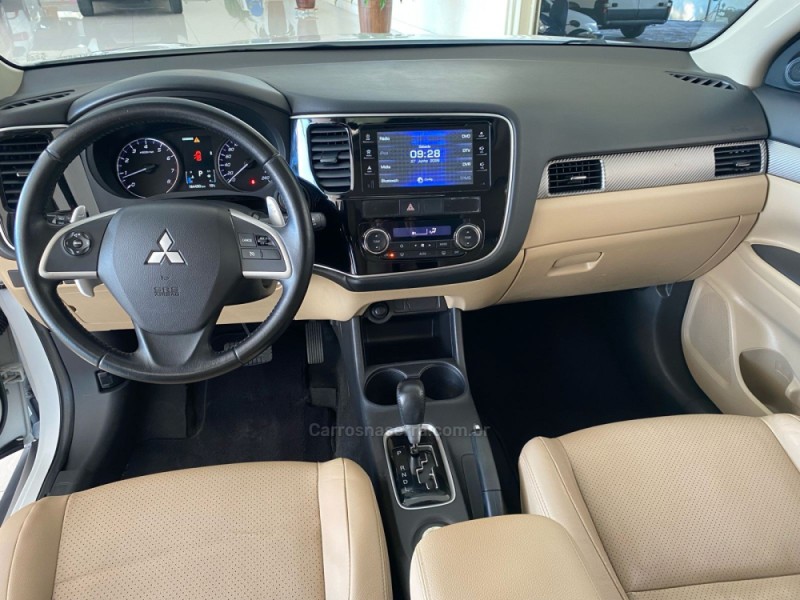 OUTLANDER 3.0 GT 4X4 V6 24V GASOLINA 4P AUTOMÁTICO - 2014 - LAJEADO