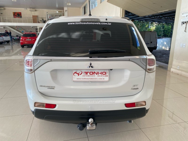 OUTLANDER 3.0 GT 4X4 V6 24V GASOLINA 4P AUTOMÁTICO - 2014 - LAJEADO