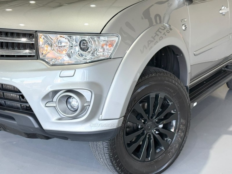 PAJERO DAKAR 3.2 HPE S 4X4 7 LUGARES 16V TURBO INTERCOOLER DIESEL 4P AUTOMÁTICO - 2014 - NOVO HAMBURGO