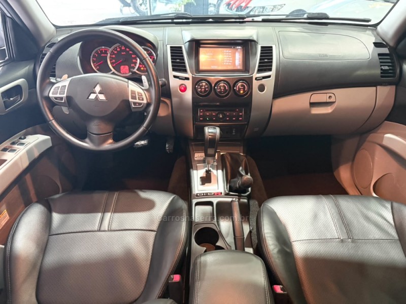 PAJERO DAKAR 3.2 HPE S 4X4 7 LUGARES 16V TURBO INTERCOOLER DIESEL 4P AUTOMÁTICO - 2014 - NOVO HAMBURGO