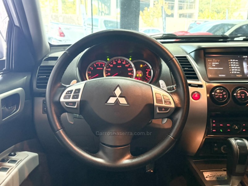 PAJERO DAKAR 3.2 HPE S 4X4 7 LUGARES 16V TURBO INTERCOOLER DIESEL 4P AUTOMÁTICO - 2014 - NOVO HAMBURGO