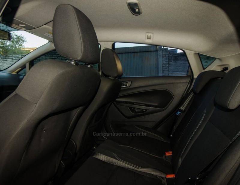 FIESTA 1.6 SE HATCH 16V FLEX 4P MANUAL - 2014 - NOVO HAMBURGO