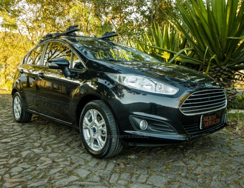 FIESTA 1.6 SE HATCH 16V FLEX 4P MANUAL - 2014 - NOVO HAMBURGO