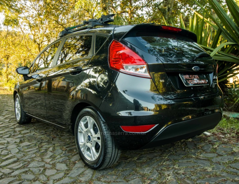 FIESTA 1.6 SE HATCH 16V FLEX 4P MANUAL - 2014 - NOVO HAMBURGO