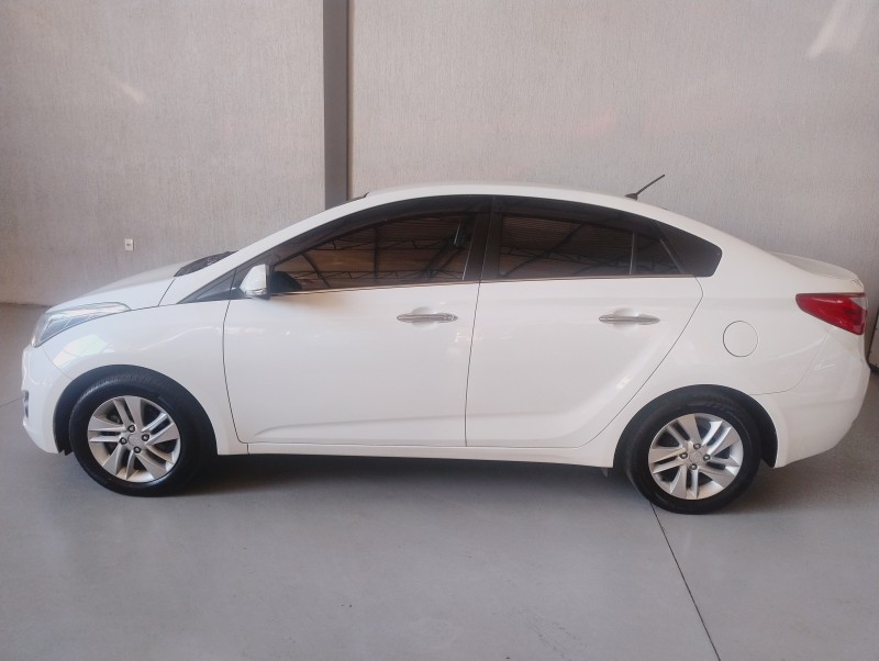 HB20S 1.6 PREMIUM 16V FLEX 4P AUTOMÁTICO - 2015 - SãO SEBASTIãO DO CAí