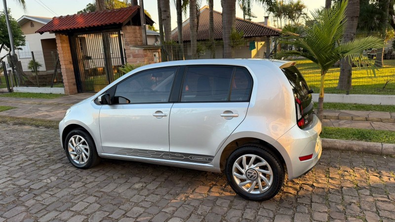 UP 1.0 TSI CONNECT 12V TOTAL FLEX 4P MANUAL - 2020 - FELIZ