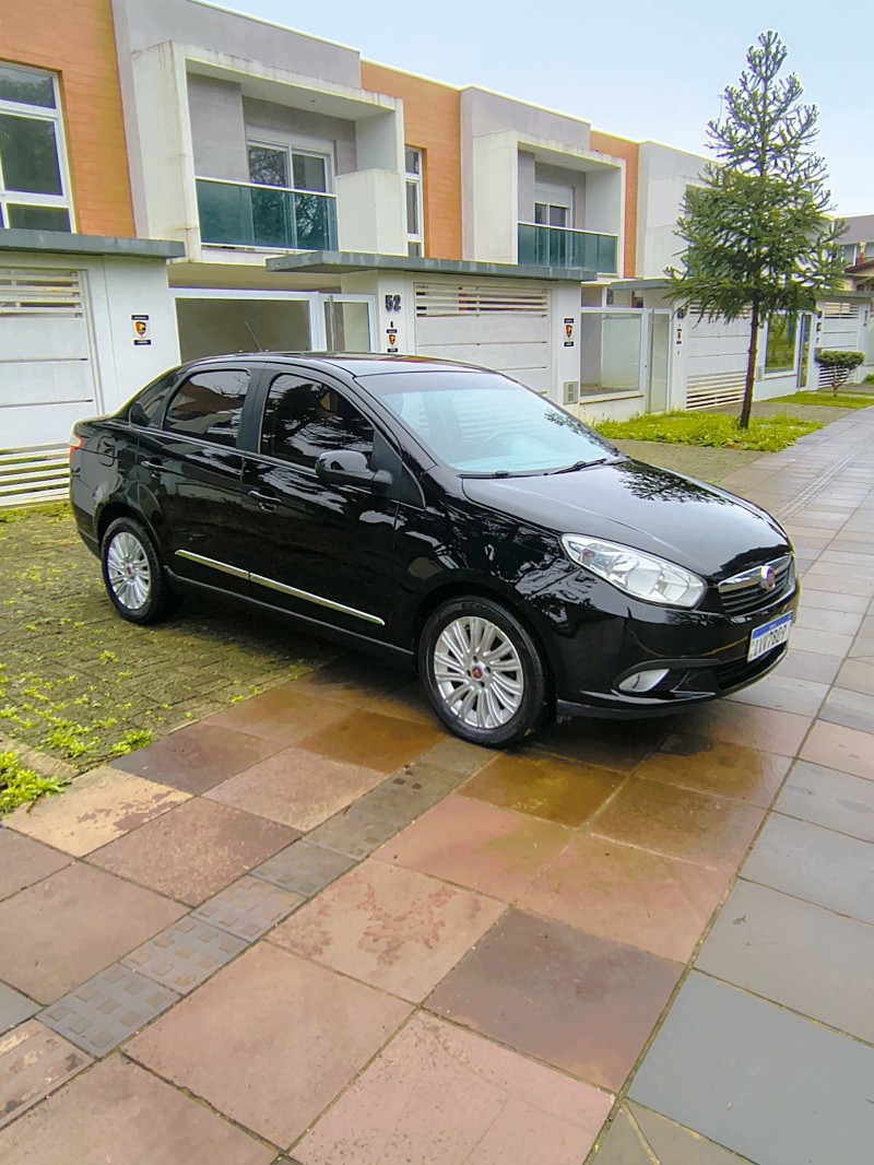 grand siena 1.6 mpi essence 16v flex 4p manual 2015 farroupilha