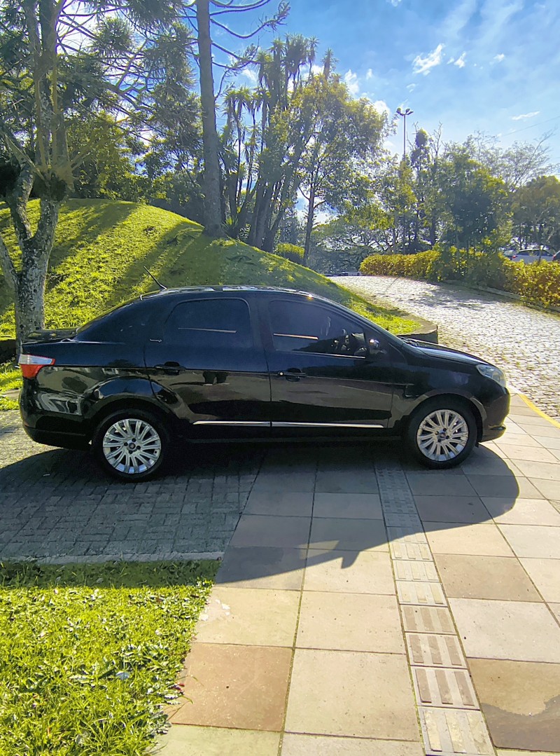 GRAND SIENA 1.6 MPI ESSENCE 16V FLEX 4P MANUAL - 2015 - FARROUPILHA