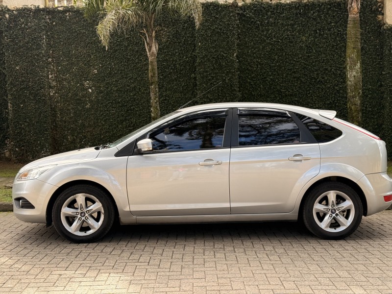 FOCUS 1.6 SE PLUS 16V FLEX 4P MANUAL - 2013 - CAXIAS DO SUL