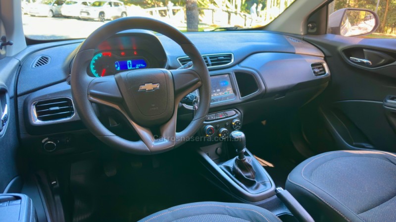 ONIX 1.4 MPFI LT 8V FLEX 4P MANUAL - 2013 - CAXIAS DO SUL