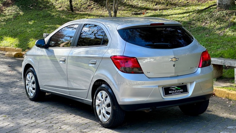 ONIX 1.4 MPFI LT 8V FLEX 4P MANUAL - 2013 - CAXIAS DO SUL