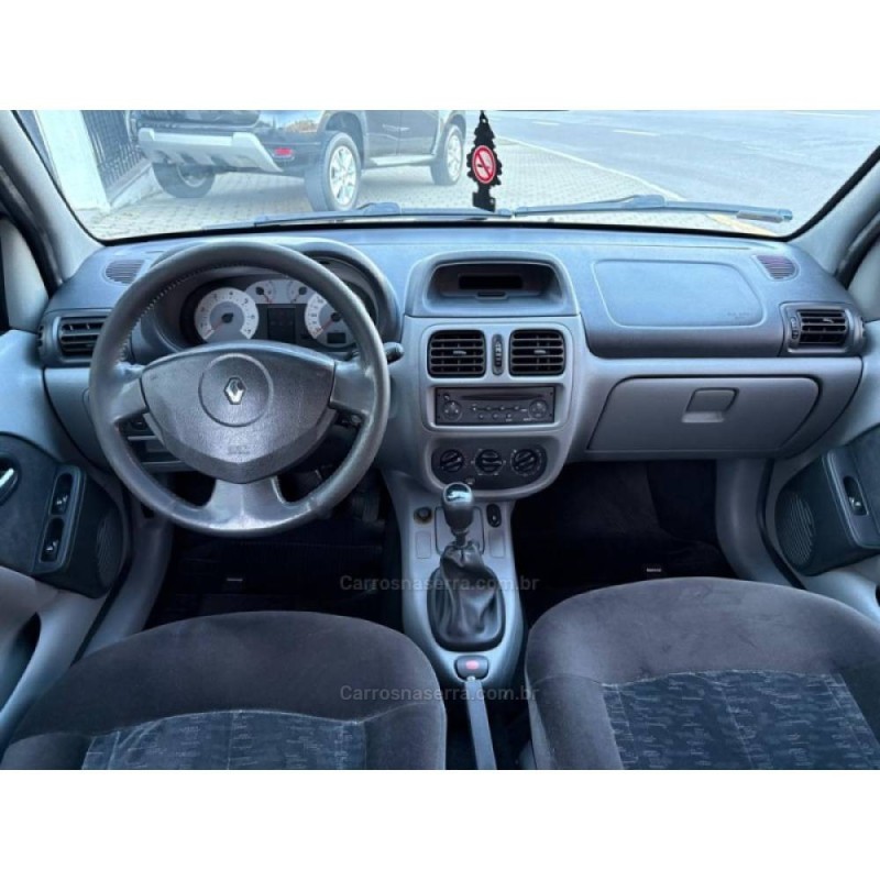 CLIO 1.6 PRIVILÉGE SEDAN 16V FLEX 4P MANUAL - 2006 - CAXIAS DO SUL