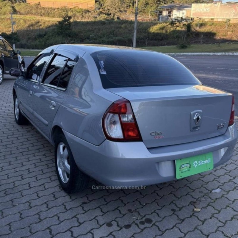 CLIO 1.6 PRIVILÉGE SEDAN 16V FLEX 4P MANUAL - 2006 - CAXIAS DO SUL