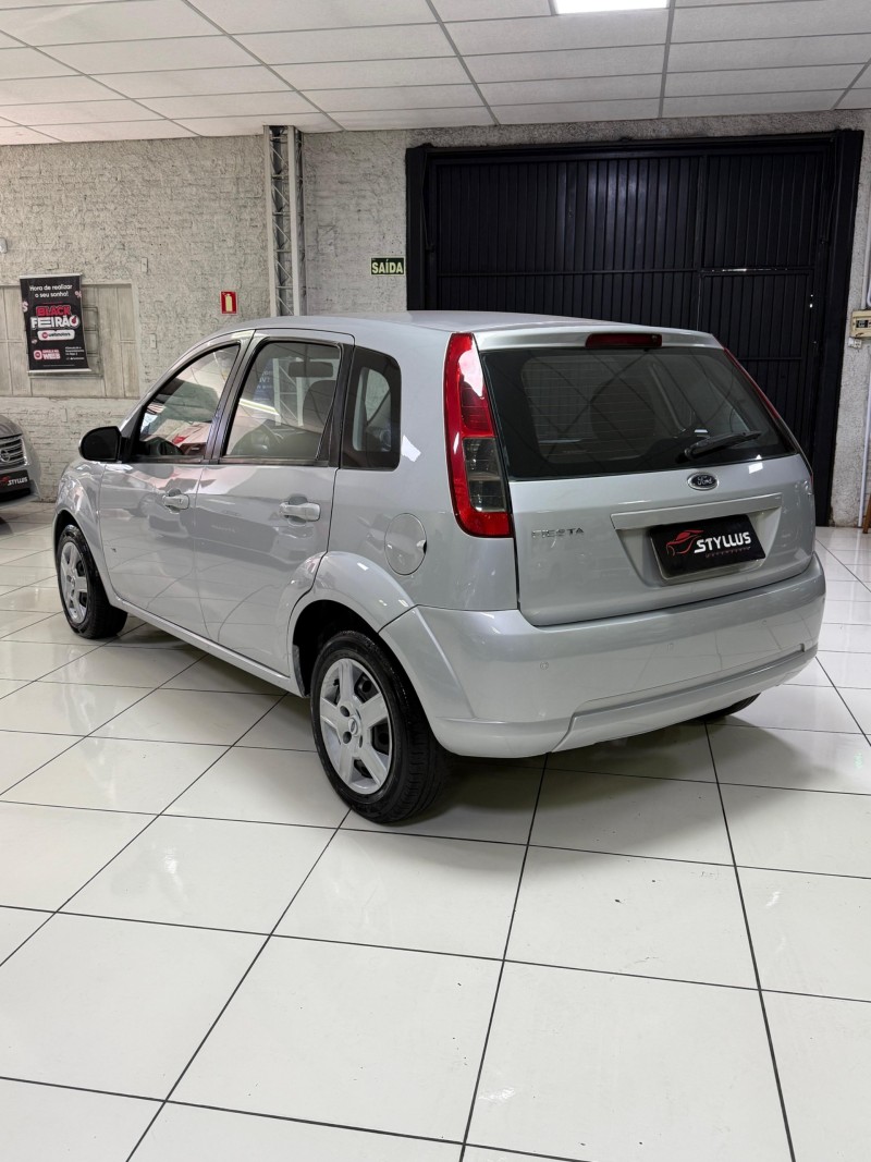 FIESTA 1.6 SE HATCH 16V FLEX 4P MANUAL - 2014 - ESTâNCIA VELHA