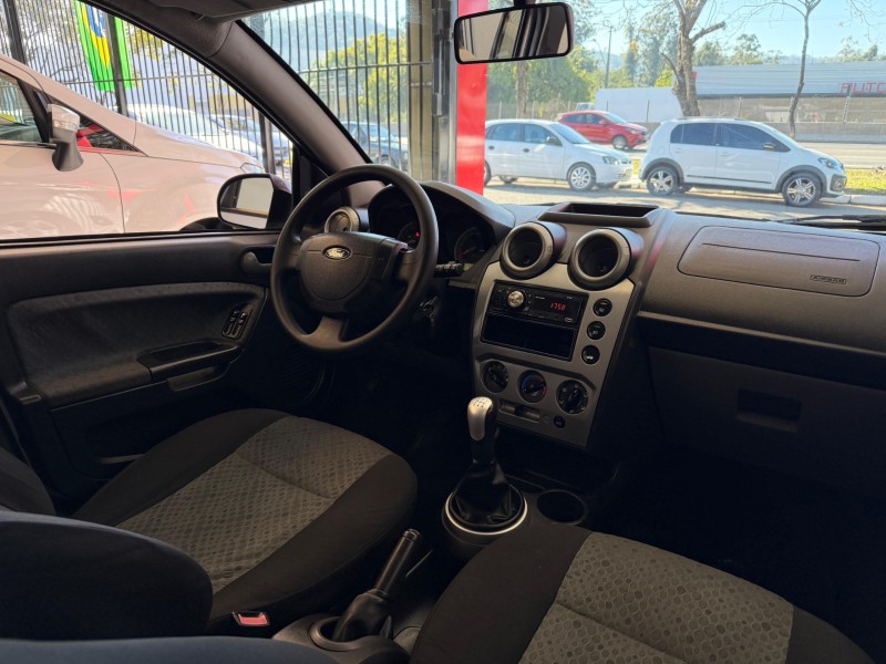 FIESTA 1.6 SE HATCH 16V FLEX 4P MANUAL - 2014 - ESTâNCIA VELHA