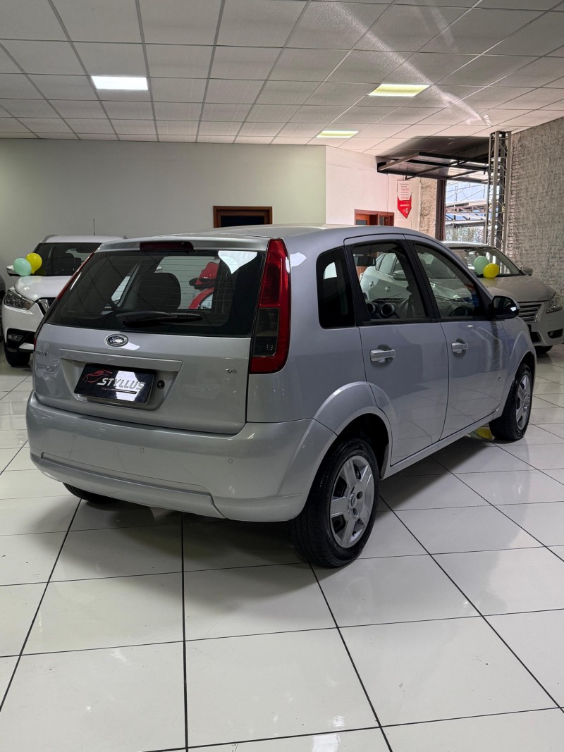 FIESTA 1.6 SE HATCH 16V FLEX 4P MANUAL - 2014 - ESTâNCIA VELHA